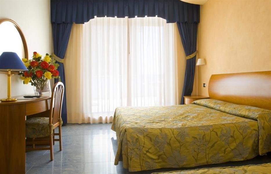 Hotel Parigi ビビオーネ エクステリア 写真
